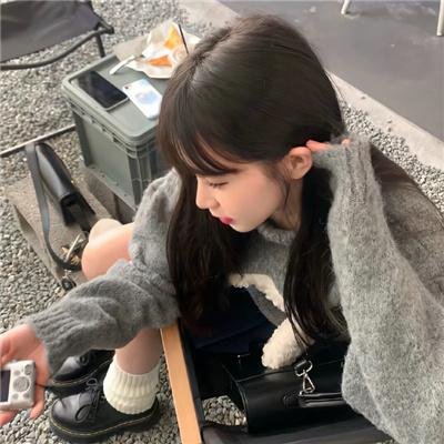 锁红颜
